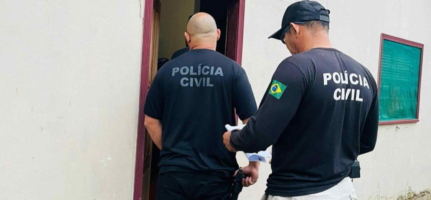 A Polícia Civil do Amazonas (PC-AM), por meio da Delegacia Especializada de Polícia (DEP) de Lábrea (a 702 quilômetros de Manaus), cumpriu, nesta quinta-feira (26), mandado de prisão preventiva e de busca e apreensão de um homem, de 38 anos, por estupro de vulnerável e estupro contra uma adolescente, de 15 anos. A prisão foi efetuada na estrada no Aeroporto, bairro Pantanal, no município.